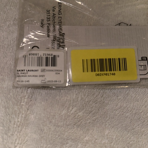 Authentic NEW YSL Sunglasses - Picture 12 of 12